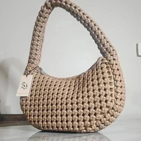 Sincerly Jules Handbags - SINCERELY JULES NWT Shoulder bag  tan this bag and color are so 🔥 👌 😍 💯